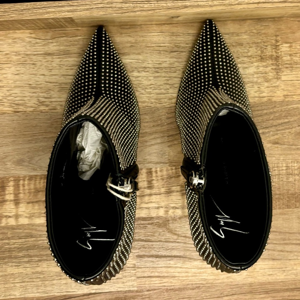 NWT-AUTHENTIC Giuseppe Zanotti Black Leather Metal Studded Booties, 36 (6.0/6.5) - Picture 12 of 12